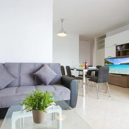 Playa Blanca Sleeps 6 Pool Air Con Wifi * Playa Blanca (Lanzarote)
